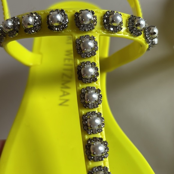 STUART WEITZMAN PEARL CRYSTAL-EMBELLISHED JELLY THONG SANDALS - Picture 8 of 10